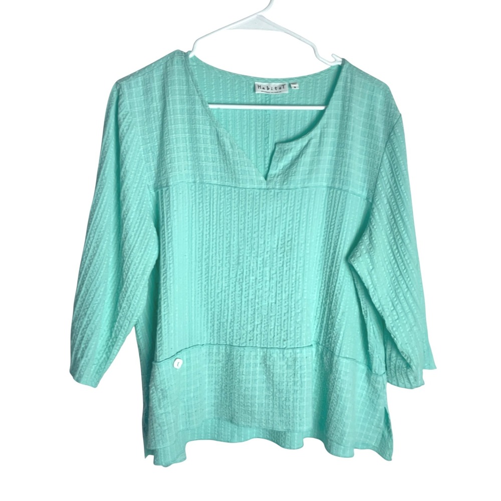 Habitat Womens Textured Seersucker Tunic Top Size M Green 3/4 Sleeve Split Neck